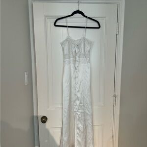 White lace Zara dress